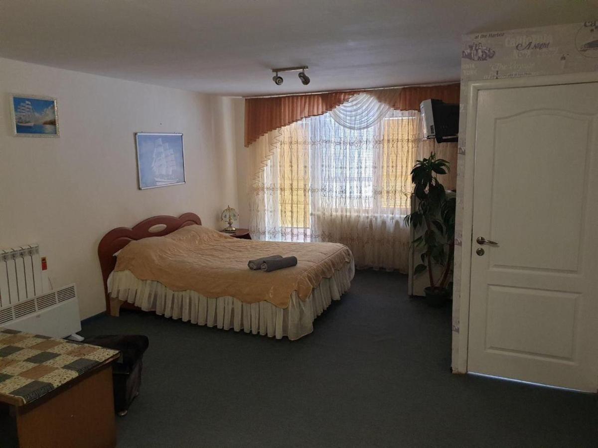 Mini Hotel Vesna Днепр Экстерьер фото